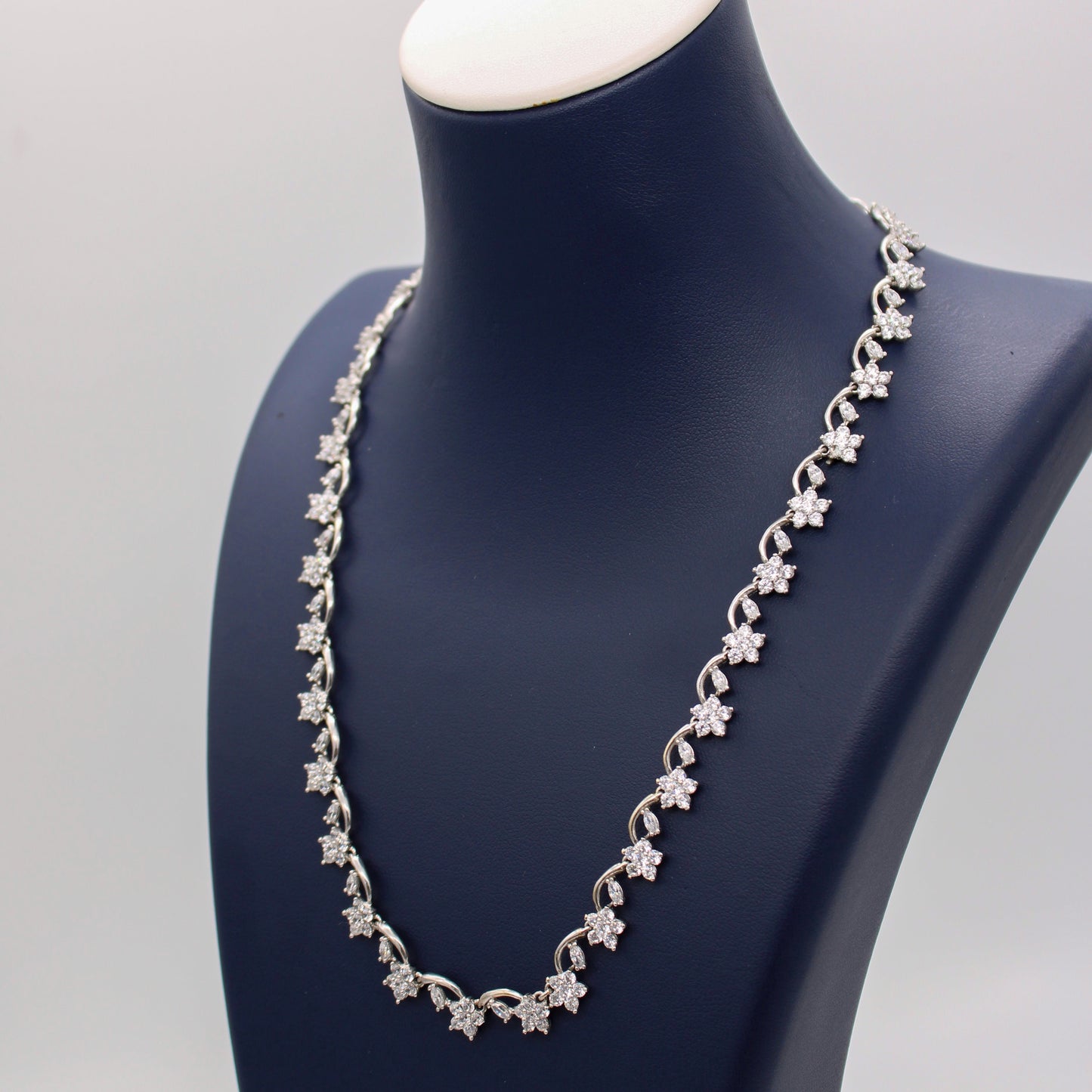 Women's Flower Necklace & Bracelet Set In 14K White Gold