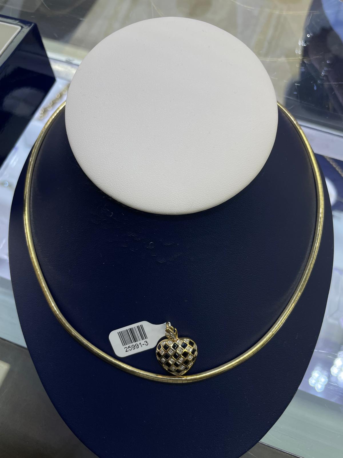 Necklace omega with pendant
