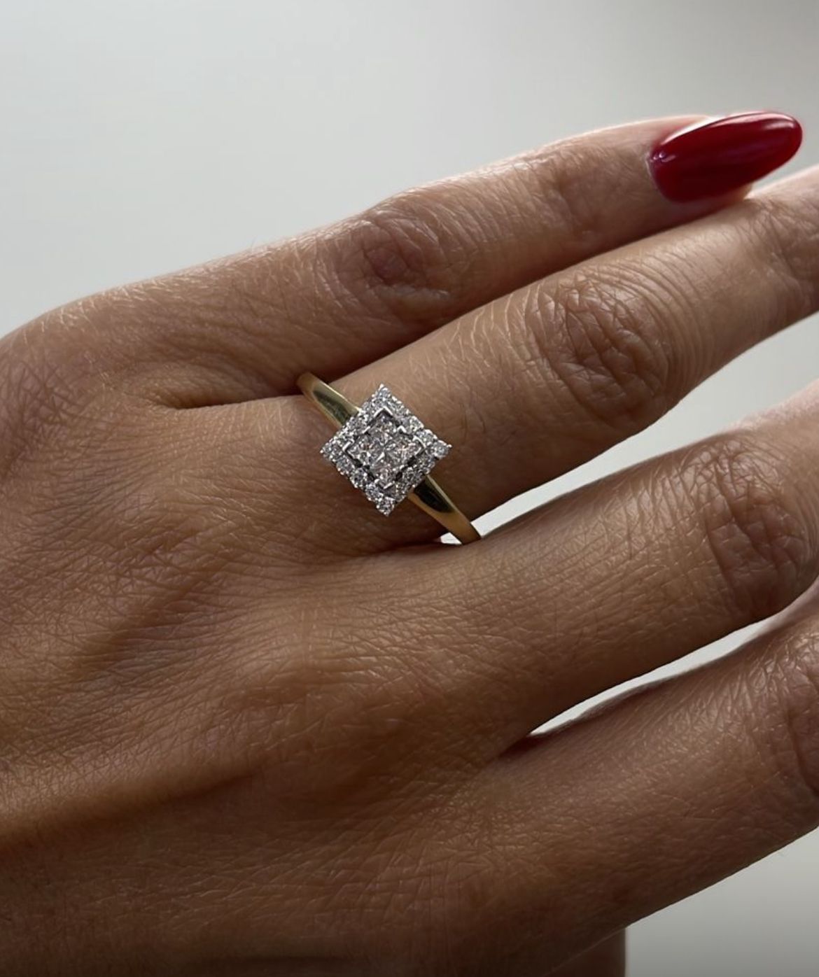 Ring yellow gold with diamonds