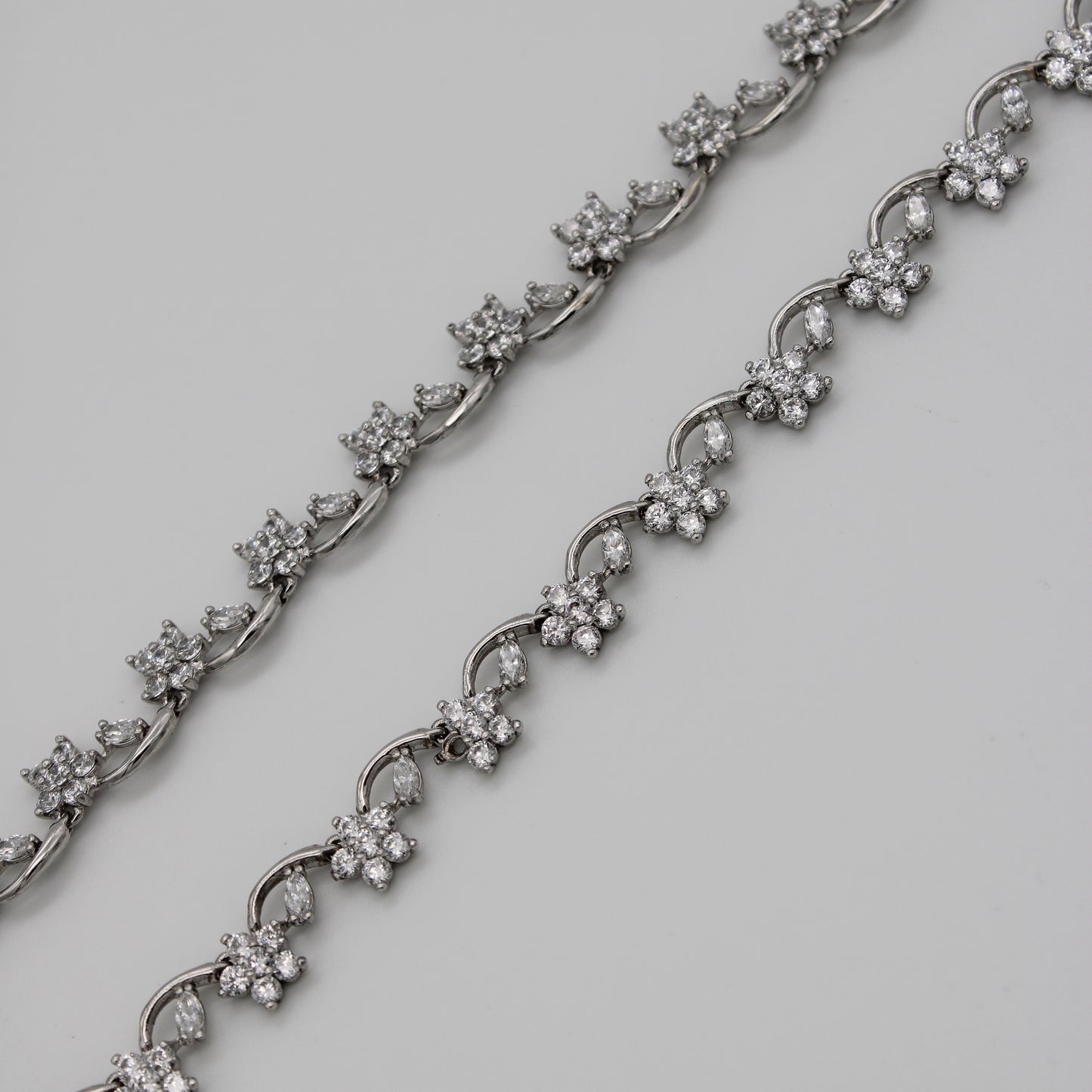 Women's Flower Necklace & Bracelet Set In 14K White Gold