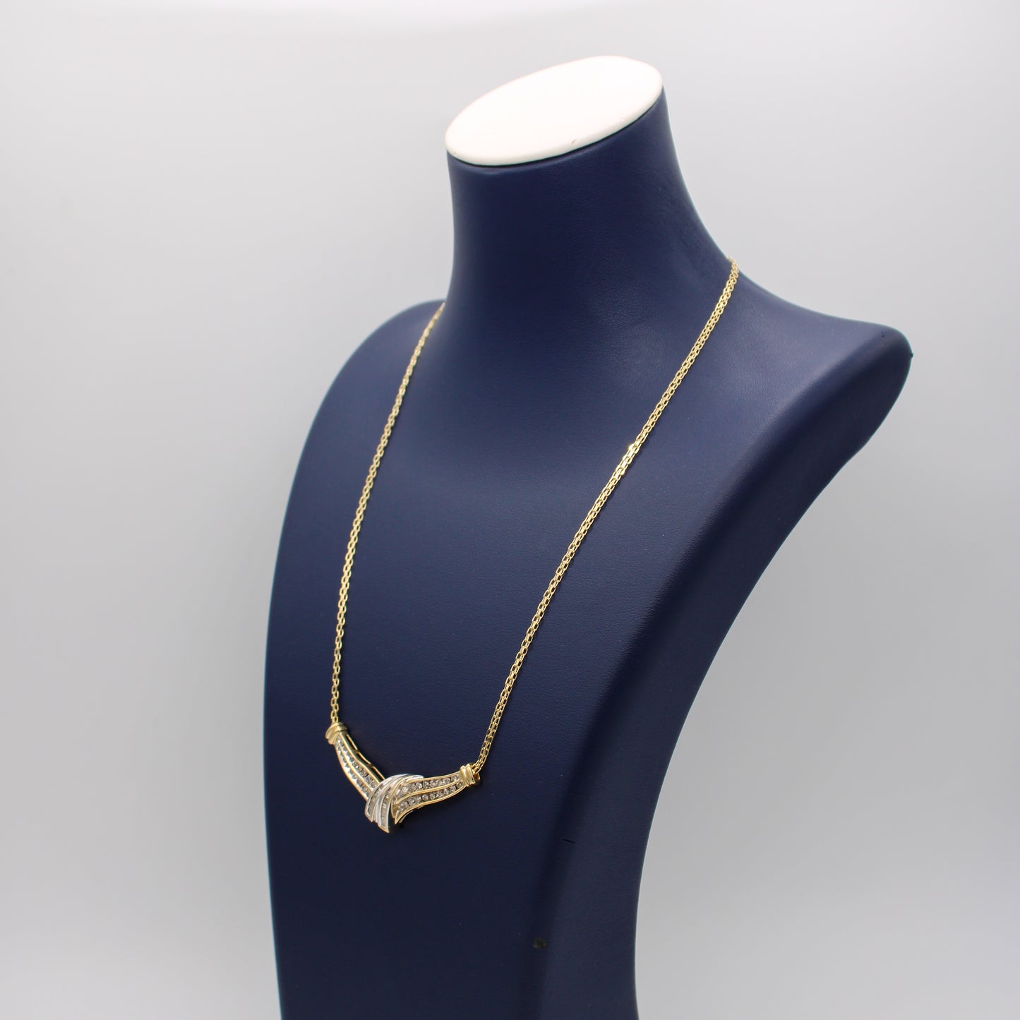 Elegante collar de diamantes de estilo italiano para mujer en oro bicolor de 14 quilates