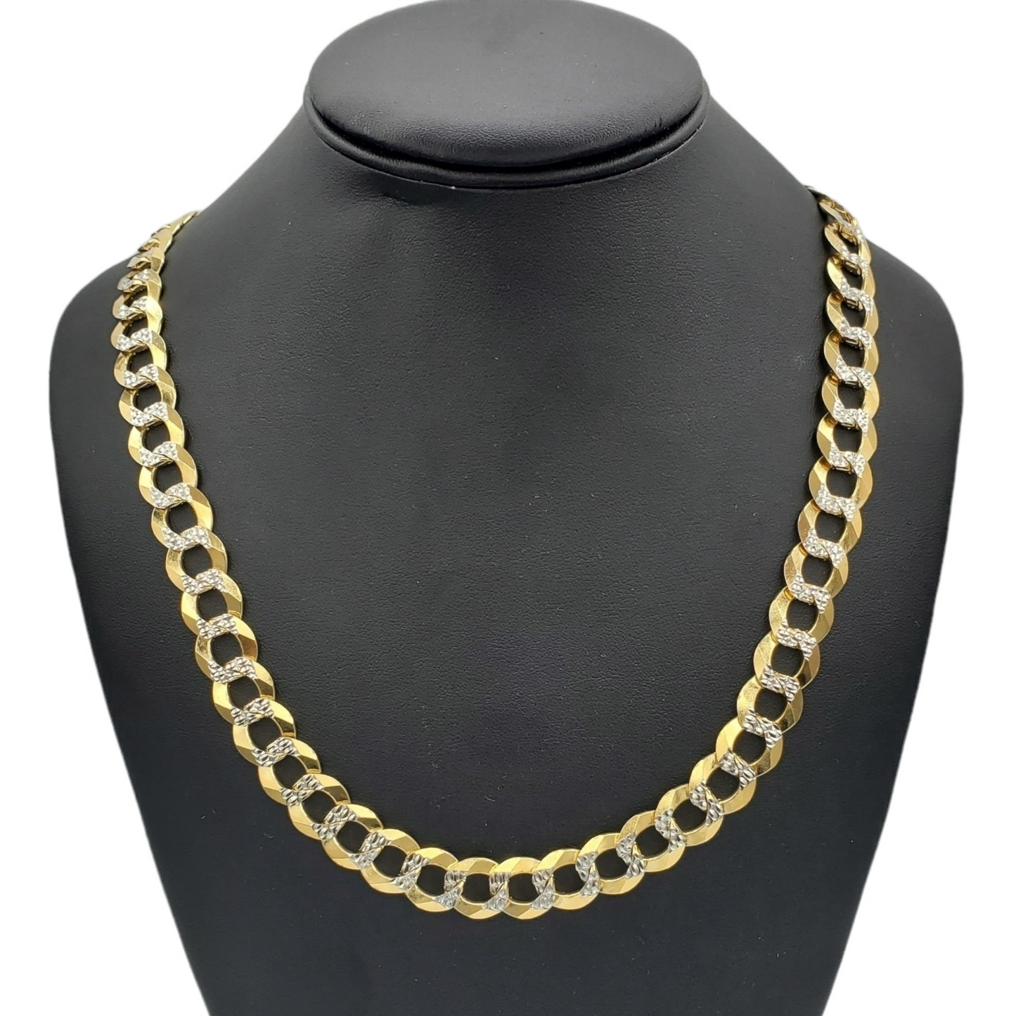 Cadena con corte de pavé de diamantes y eslabones cubanoamericanos de oro amarillo macizo de 14 quilates