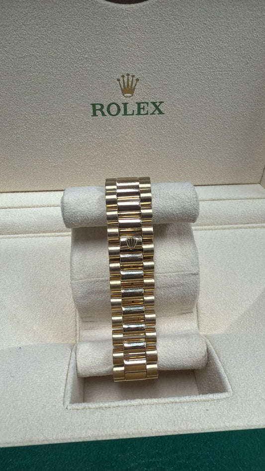 ROLEX DAY-DATE ALL-GOLD 36MM