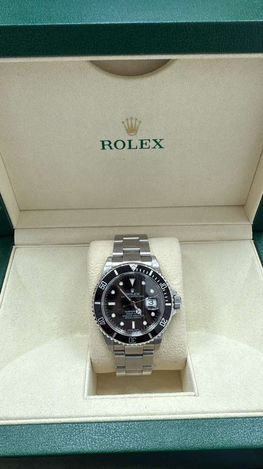 ROLEX SUBMARINER 40MM - 16610