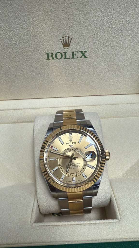 ROLEX SKY DWELLER 42MM - 326933