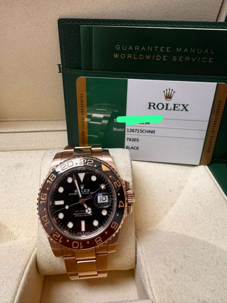 ROLEX GMT-MASTER ROSE-GOLD-40MM-126715CHNR