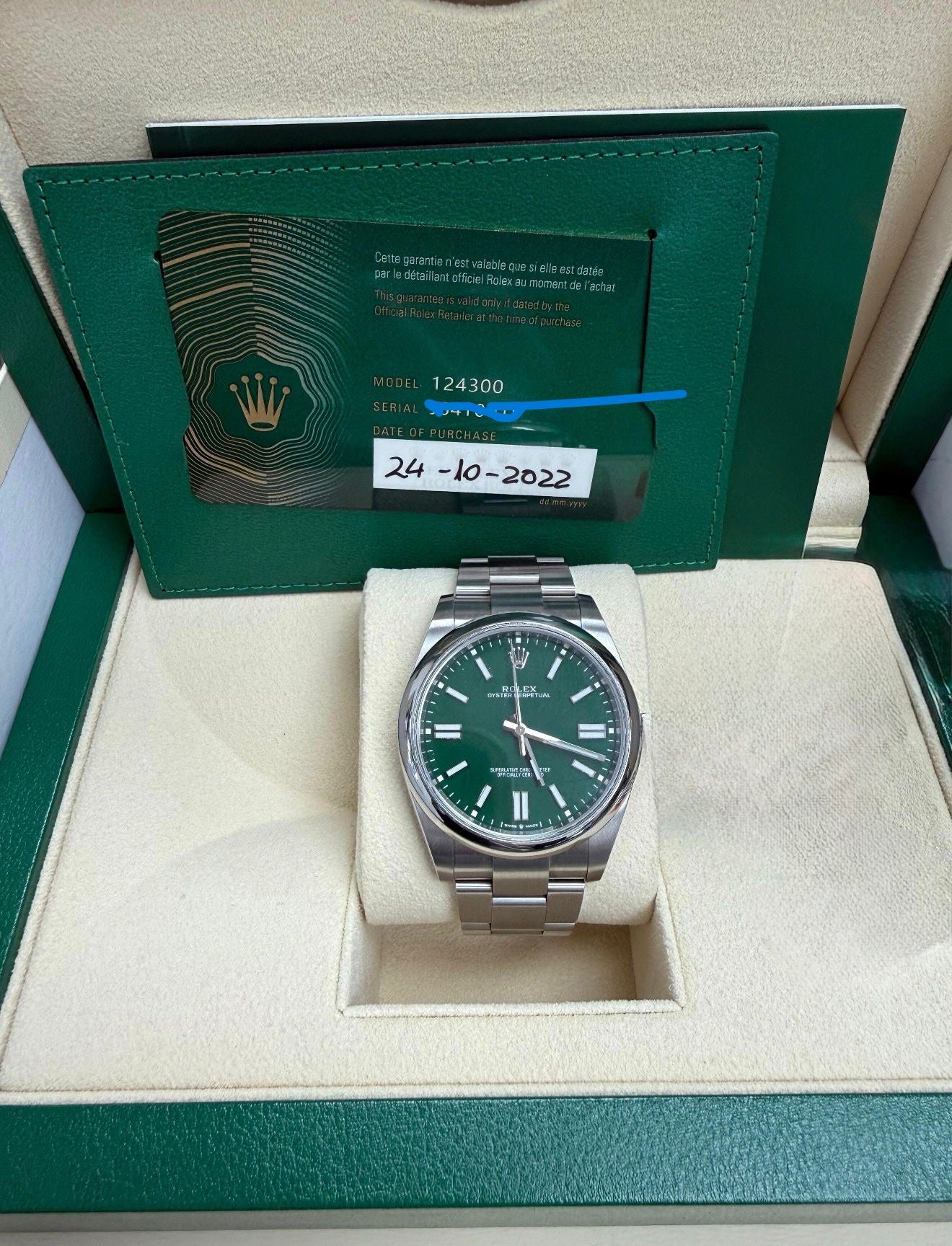 ROLEX OYSTER-PERPETUAL GREEN-DIAL-40MM-124300