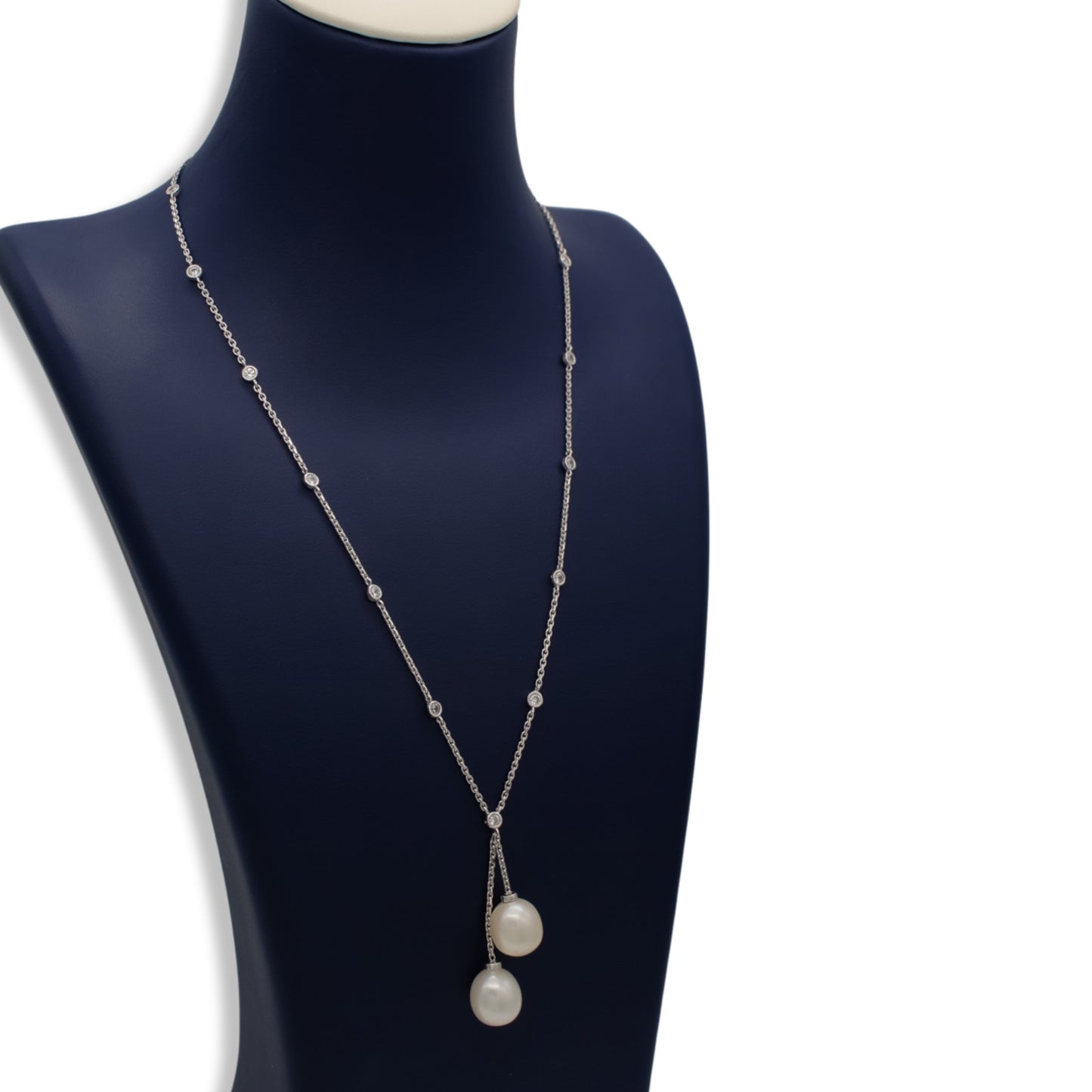 Women’s Pearl Necklace In 18K White Gold