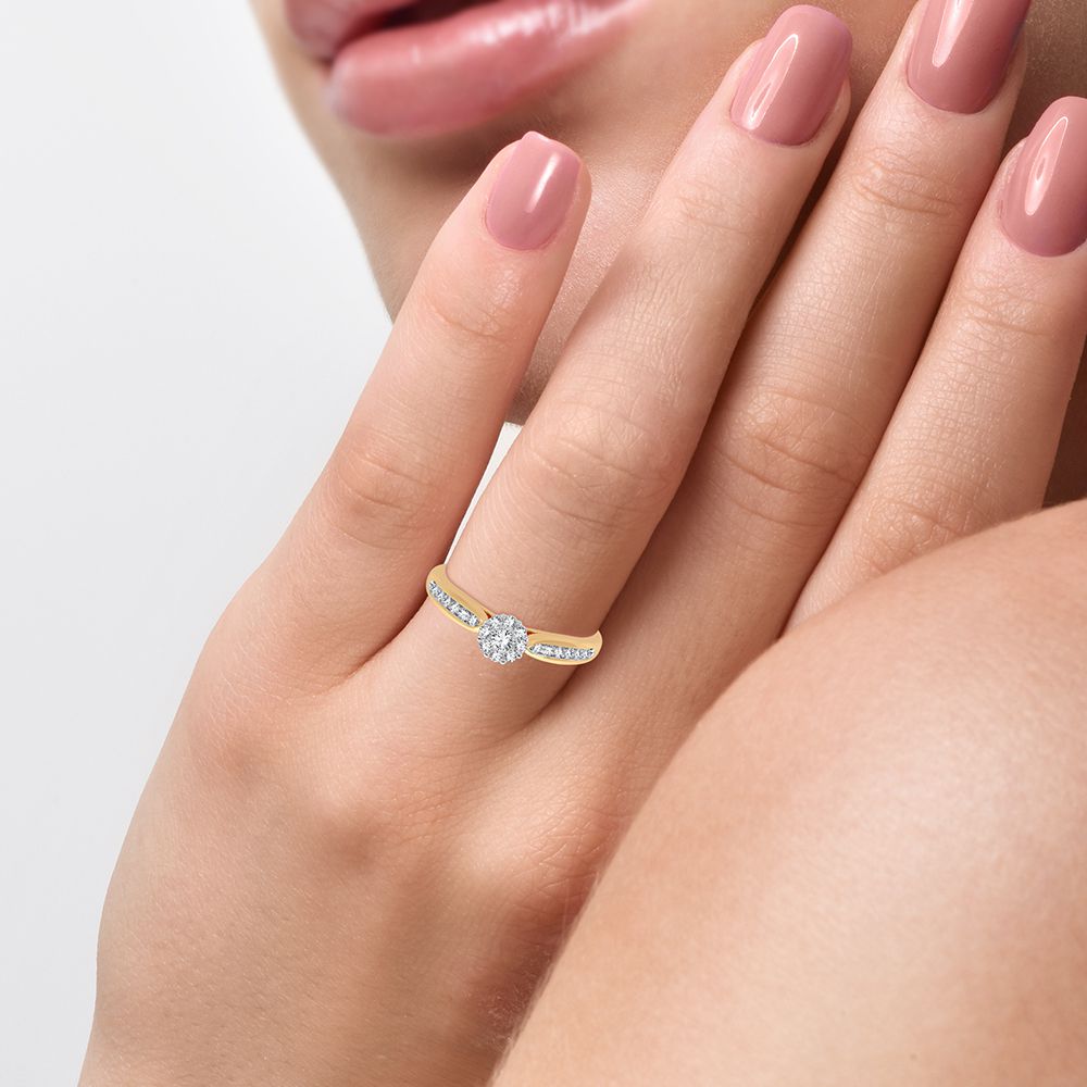 Anillo de diamantes de 14 quilates y 0,25 quilates