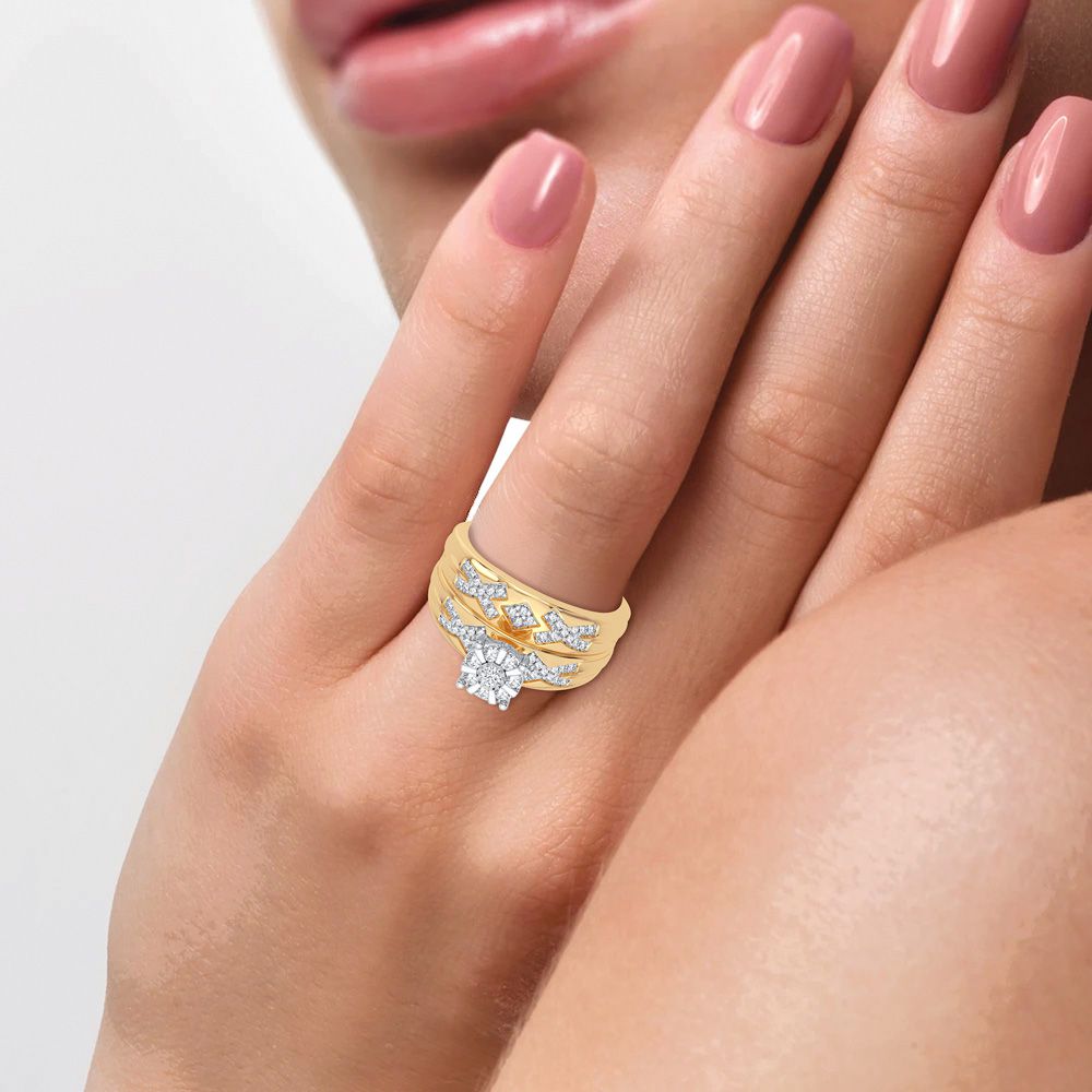 Diamond Crest - Juego de tres anillos de diamantes de 14 quilates y 0,33 quilates