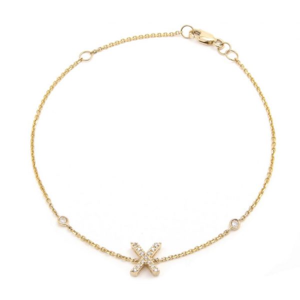 Pulsera con dijes de letras en oro de 14 quilates con diamantes: AZ
