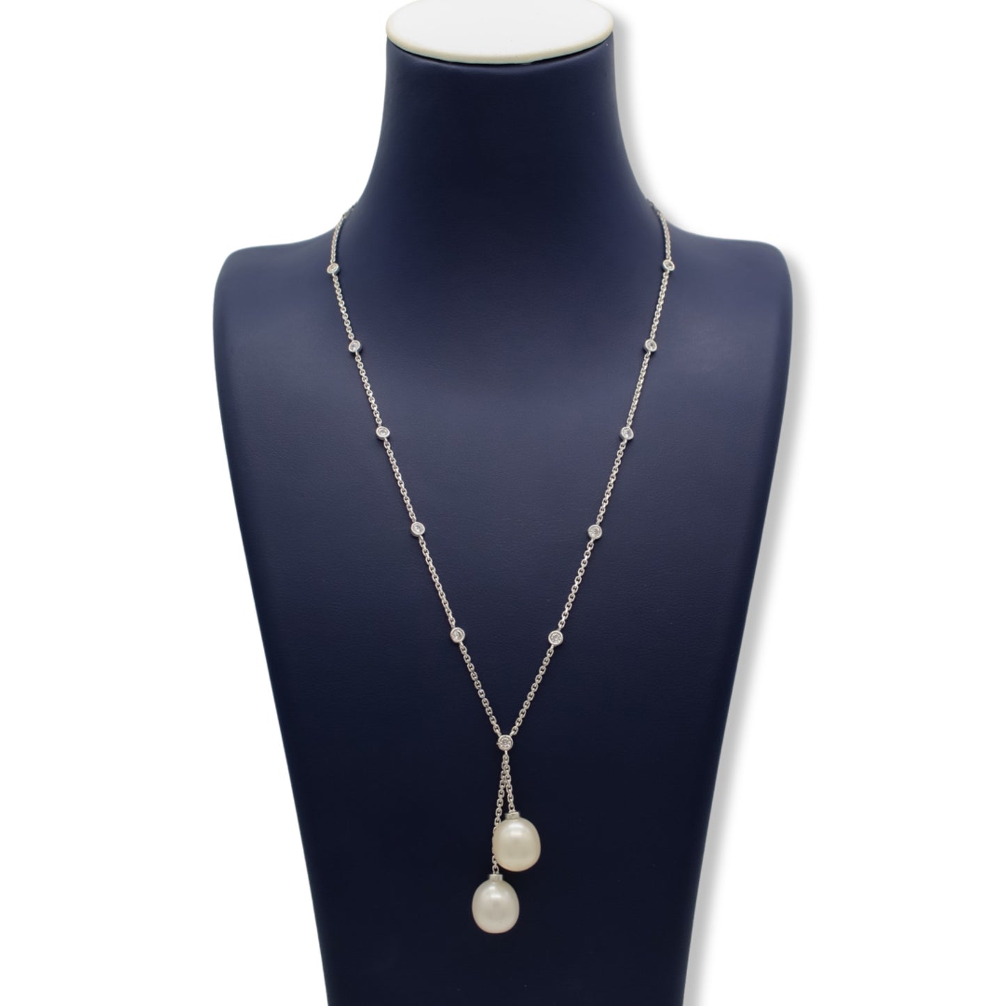 Women’s Pearl Necklace In 18K White Gold