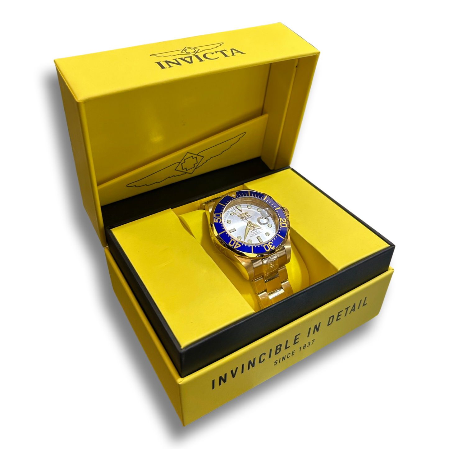 Invicta Grand Diver tono dorado con bisel azul y esfera blanca