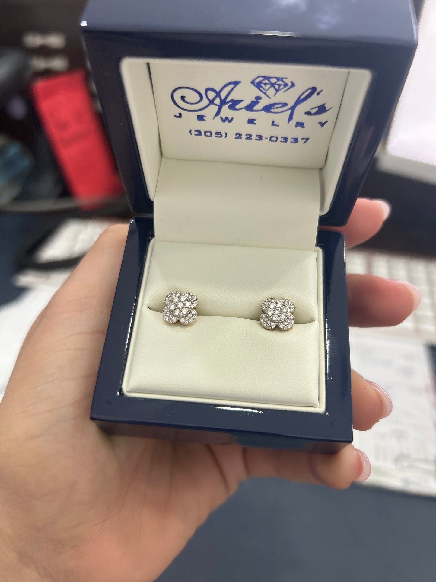 Earring yellow gold 18kt Diam   (Parte d Pago)