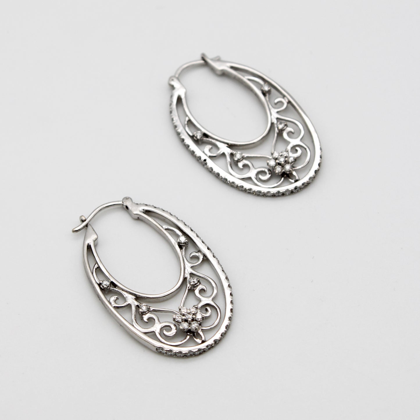 Women's Flower Swirl Hoop Earrings In 14K White Gold