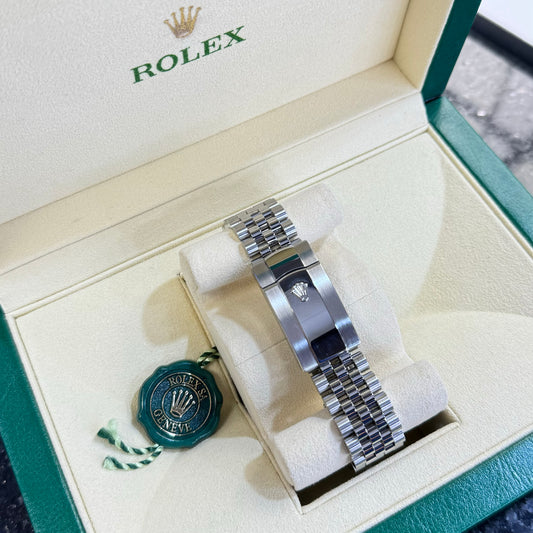 Rolex DateJust 41 mm - Blue Index Dial Jubilee Bracelete - 126300