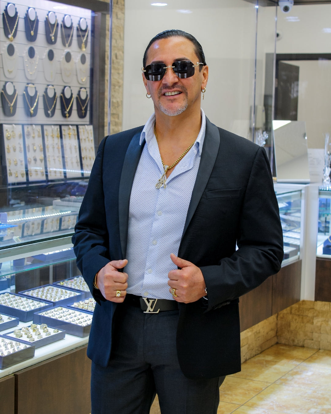 Ariel, fundador de Ariel's Jewelry