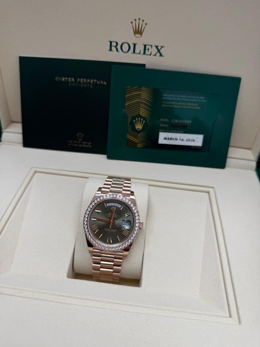 ROLEX DAY-DATE EVERSOSE-GOLD-40MM-228345RBR