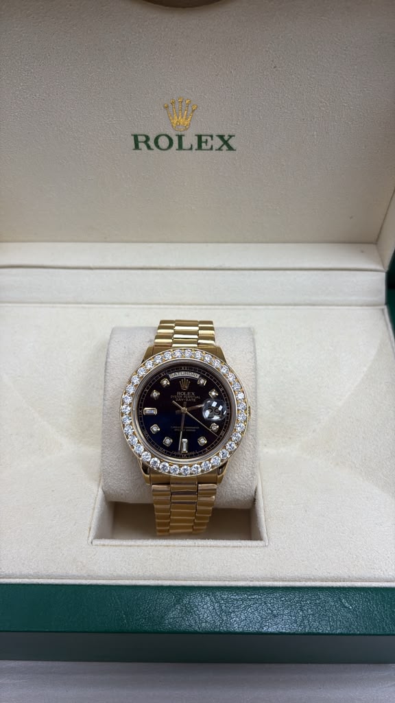 ROLEX DAY-DATE GOLD 41MM-18038