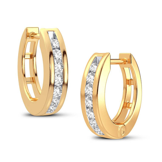 Elegantes aretes Huggie de diamantes en montura de canal - Oro amarillo de 14 k