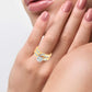 Elegancia retorcida: Conjunto de boda con trío de diamantes de 0,43 quilates en oro amarillo de 14 quilates
